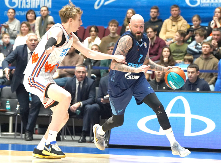 «Зенит» вырвал победу на последних секундах матча! «Зенит» вырвал победу на последних секундах матча!